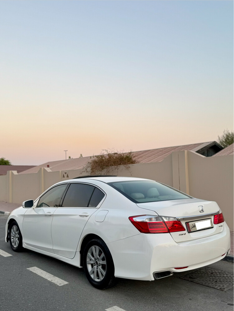 Honda Accord 2015 Full Option - 4