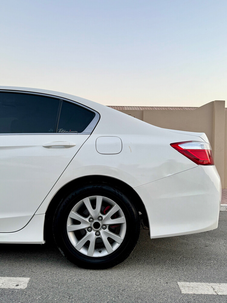 Honda Accord 2015 Full Option - 7