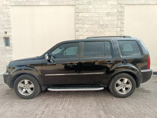 URGENT SELL HONDA PILOT LOW km - 3