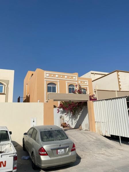 فيلا للبيع بمنطقة أم صلال علي - 8