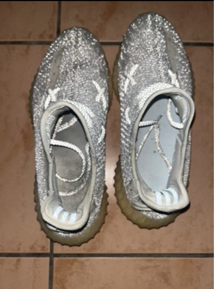 Yeezy shoes  - 1