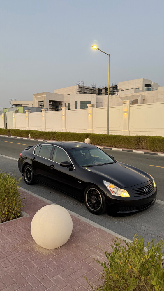 Infiniti G35 - 2