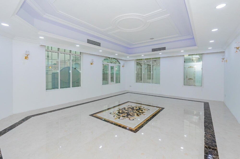 Villa for rent in Al Khor, - 11