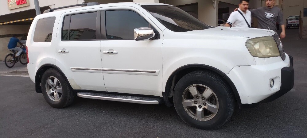 Honda pilot 2011 urgent sale - 10