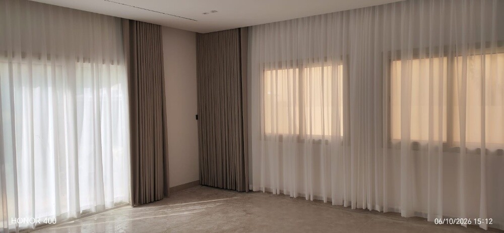 Custom made curtains and blinds wit - 3