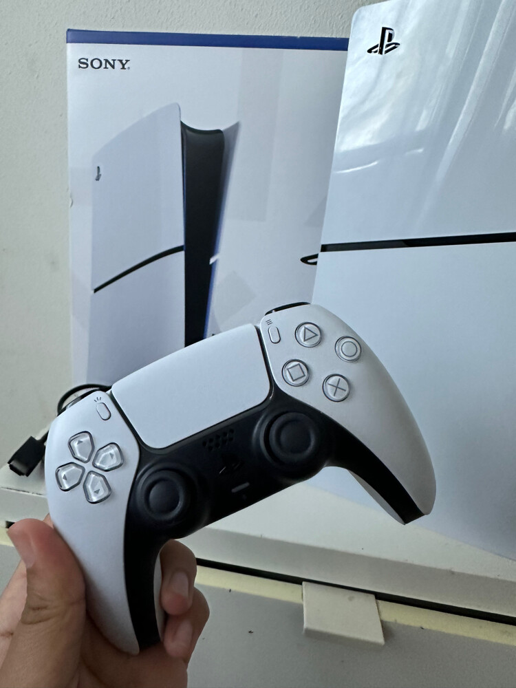 ps5 slim disc edition - 3