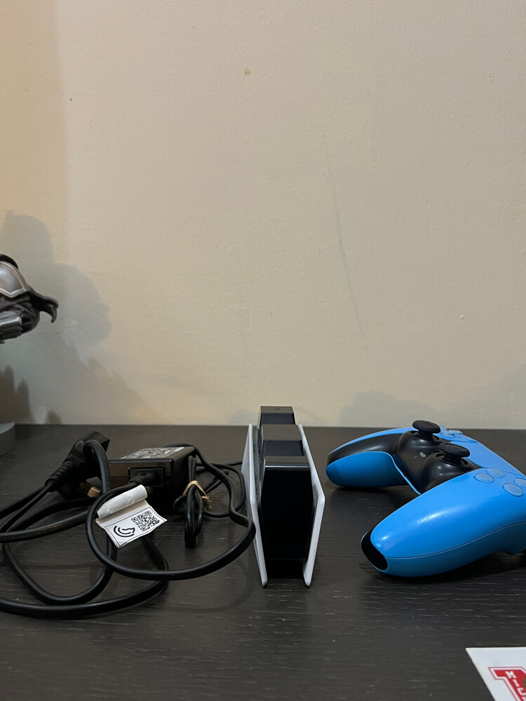 PS5 DualSense Charging Station - 1