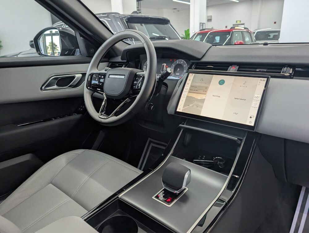 2026 Land Rover Range Rover Velar - 11