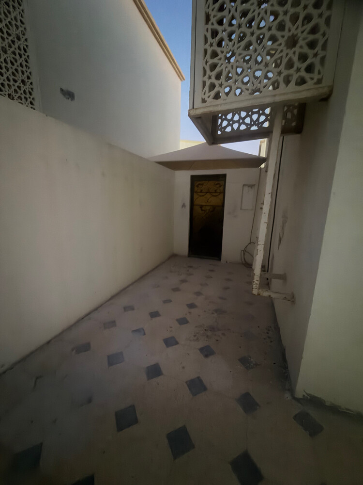 للايجارفيلاداخل مجمع بالغرافه4غ - 16
