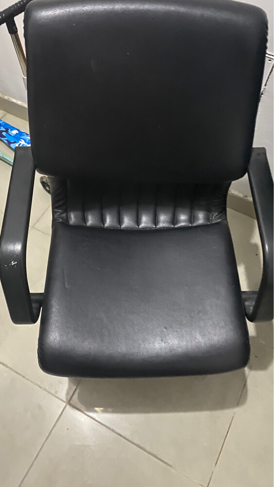 chair perfect condtion - 1