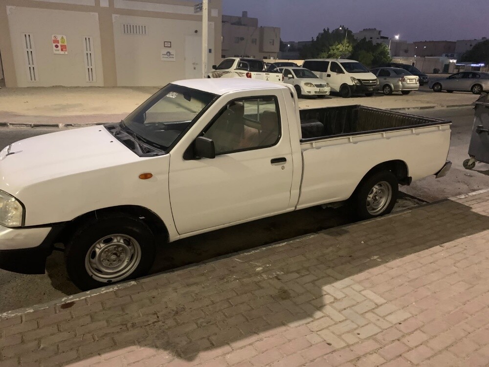 Nissan pickup - 2