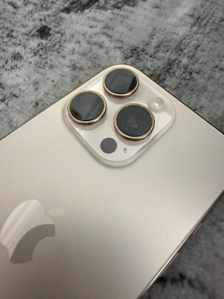 iPhone 16 Pro 256 Desert Titanium  - 5