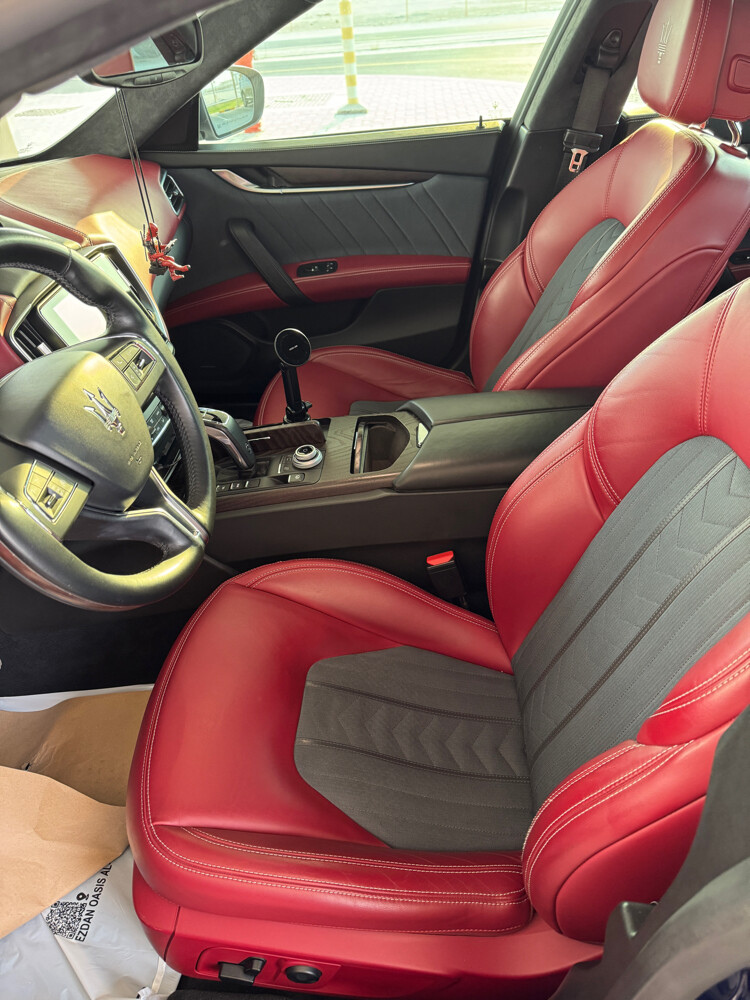 Maserati Ghibli SQ4 2019 - 10