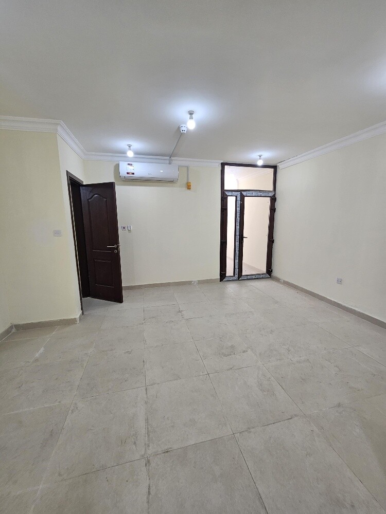 شقة للإيجار في عمارة ام صلال علي - 4
