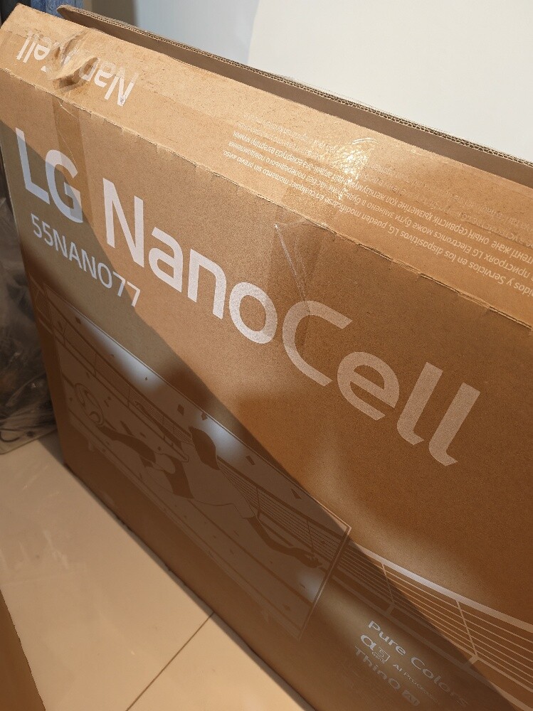 LG TV - 1