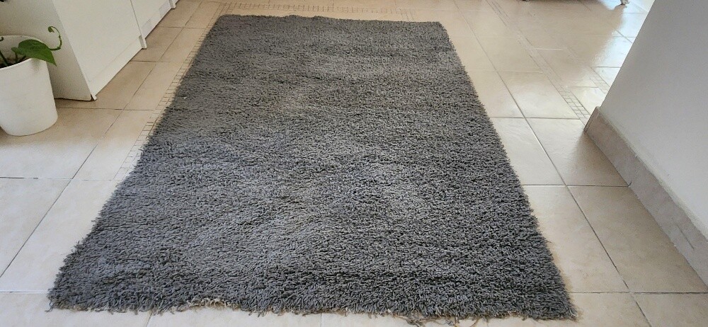 2 pieces of carpets gray color - 2