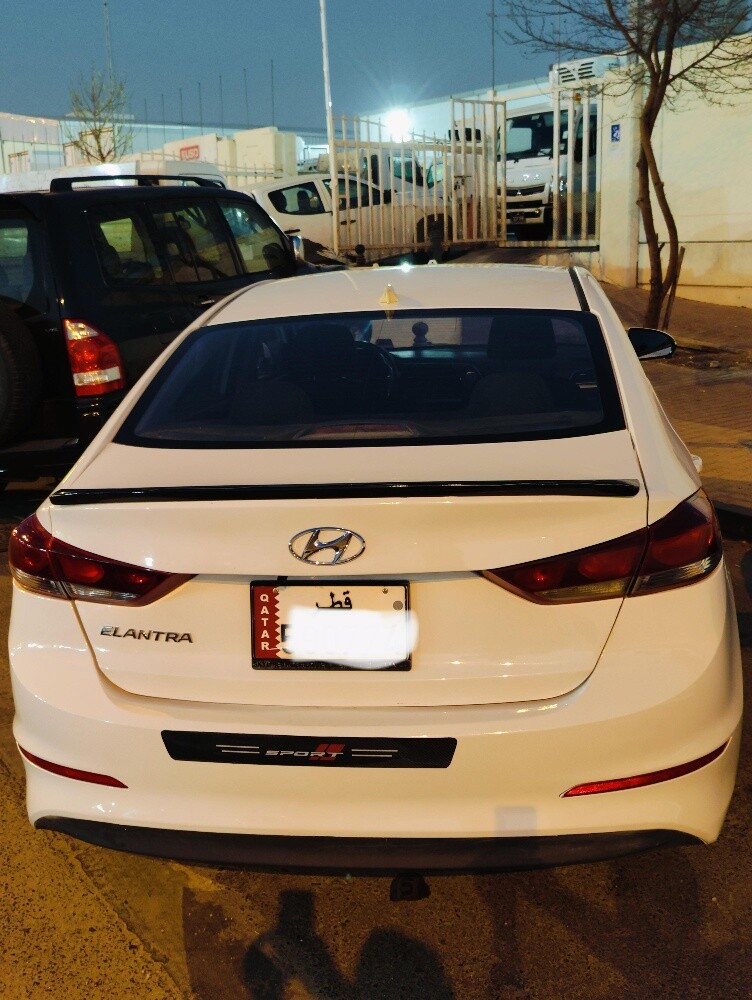 hi Hyundai Elantra 2018 - 2