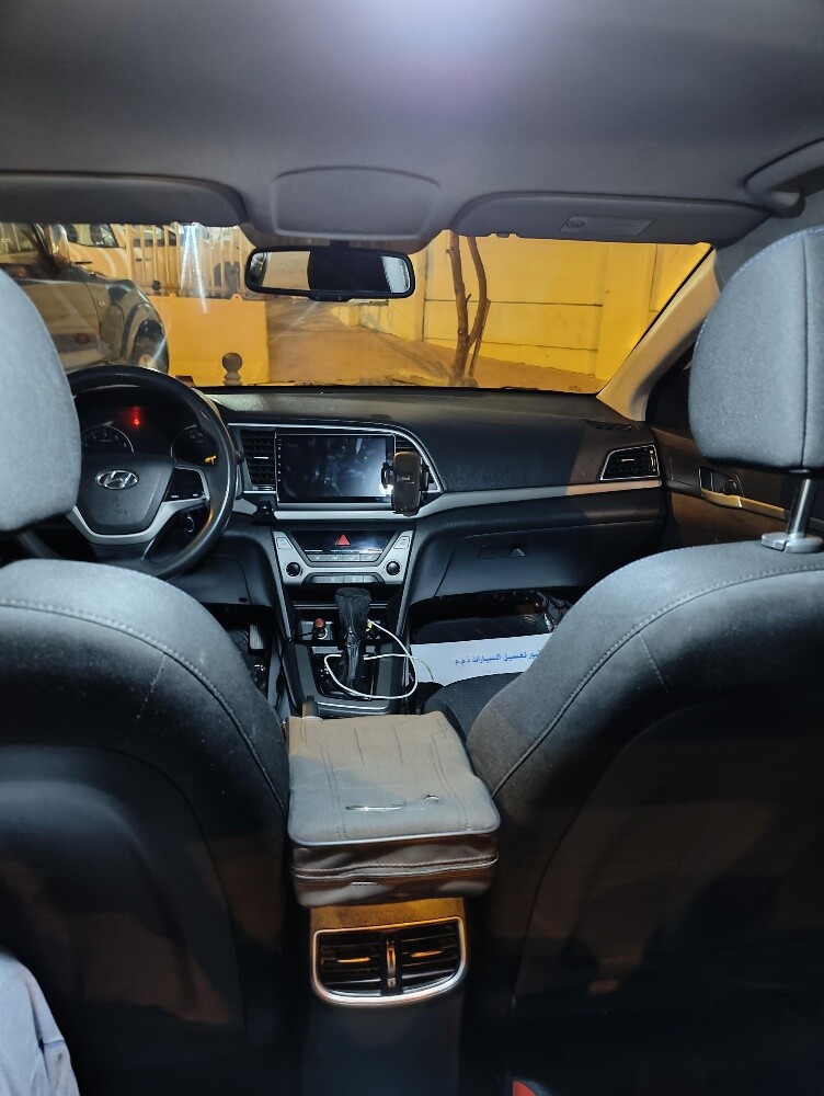 hi Hyundai Elantra 2018 - 5
