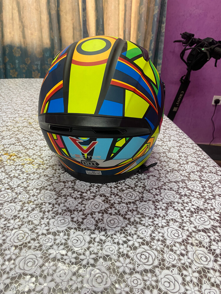 helmet - 4