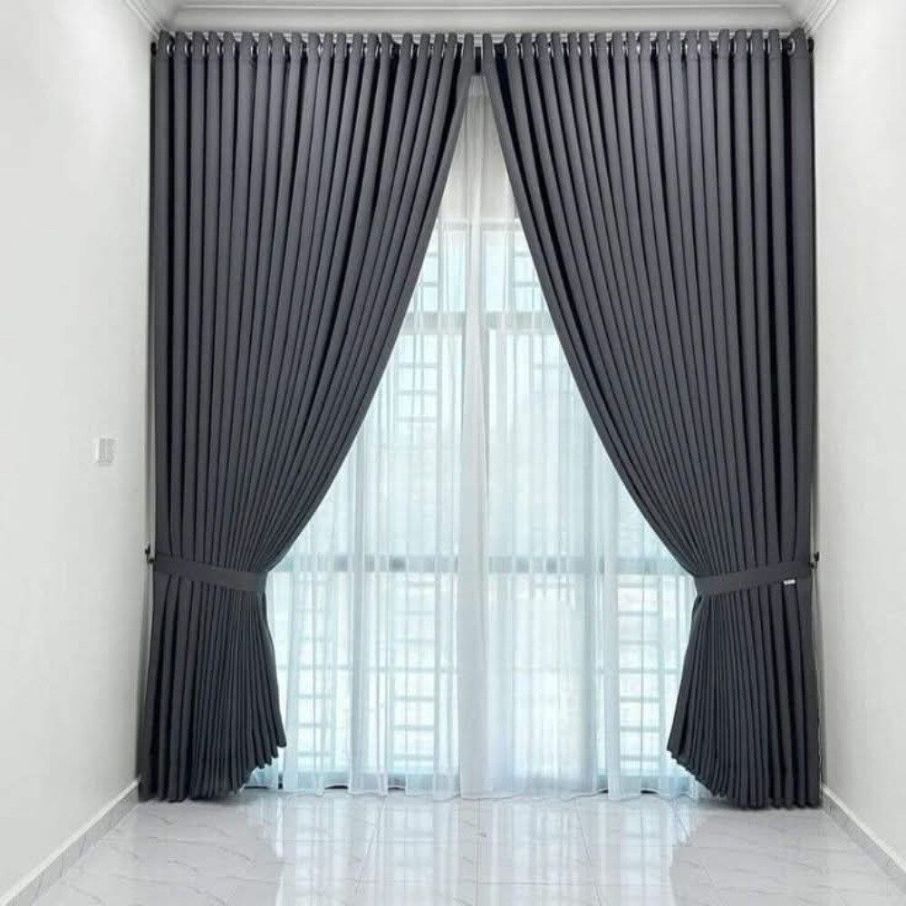 Curtains and Carpet and blinds - 4