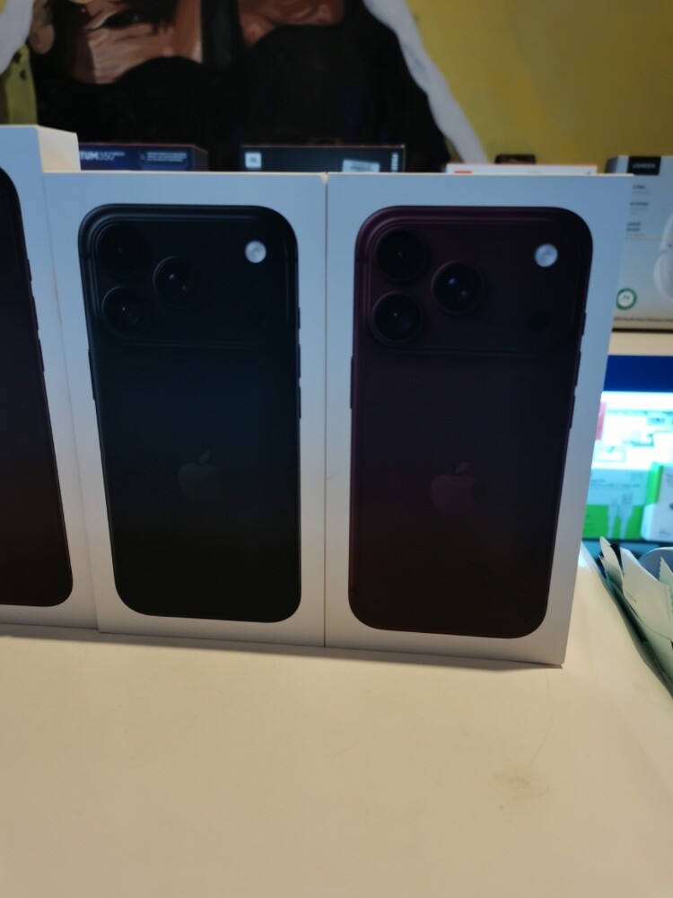 IPHONE - 18PRO-256GB - 1