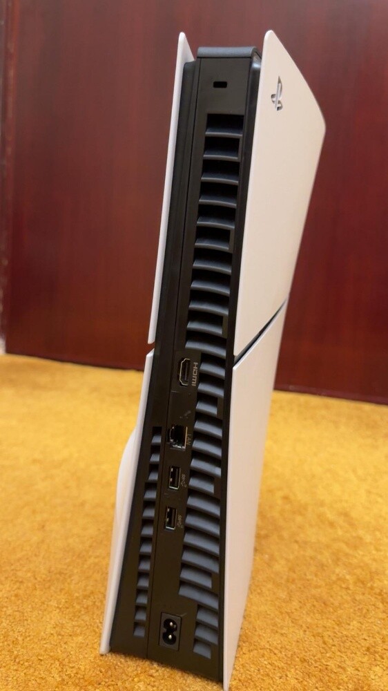 ps5 slim disc edition - 5
