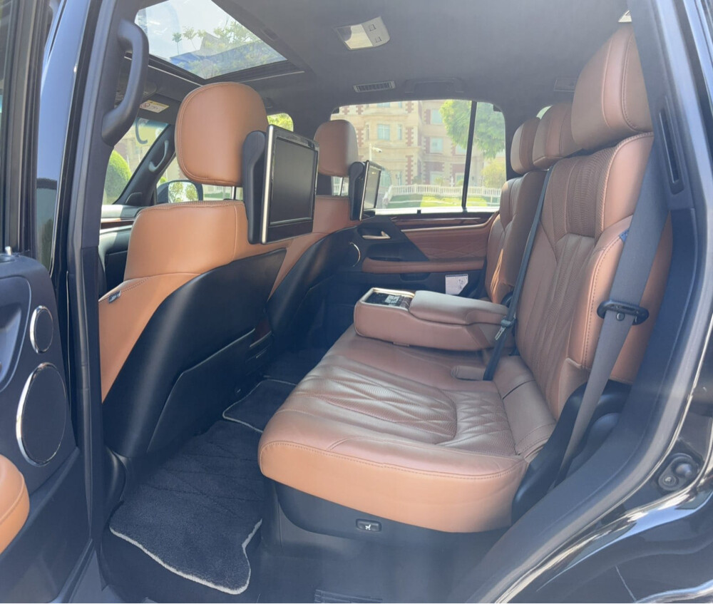 Lexus LX570 - 12