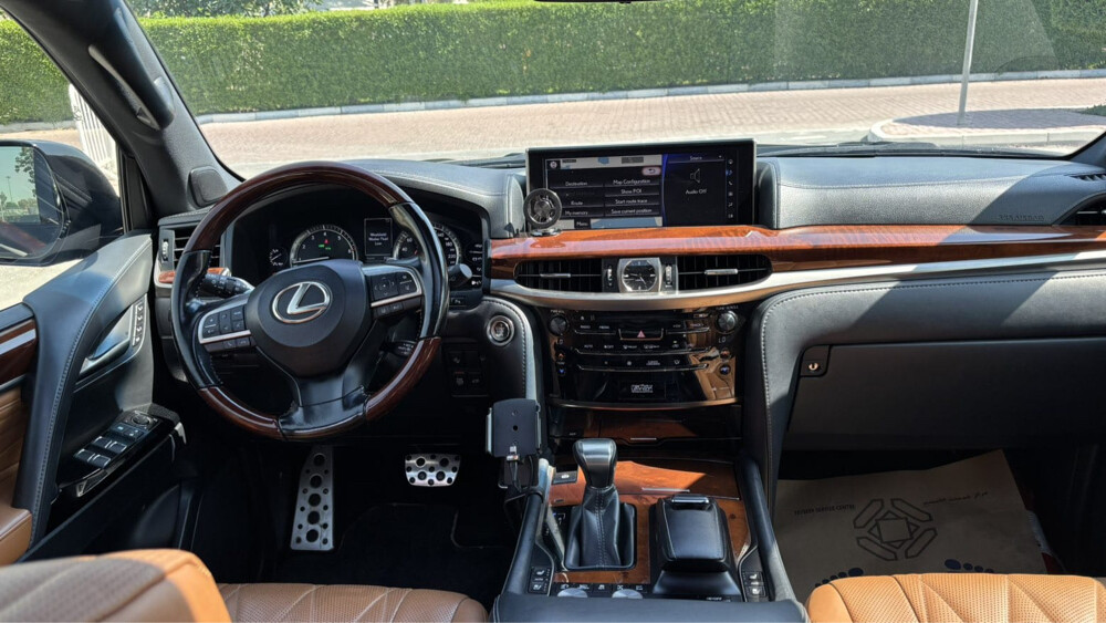 Lexus LX570 - 10