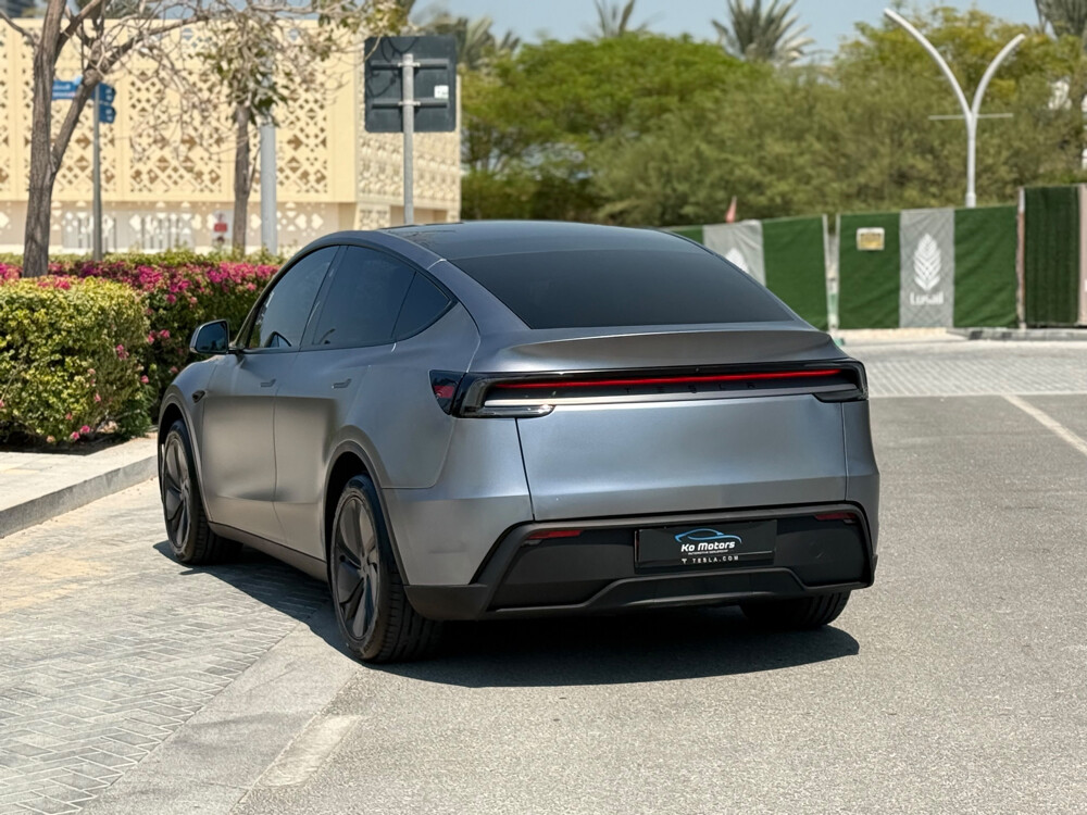 Tesla model Y 2025 - 7