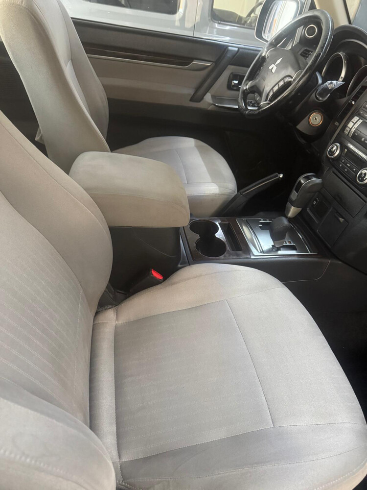 Car 2014 Mitsubishi Pajero sale in Qatar Doha Uesd - 5