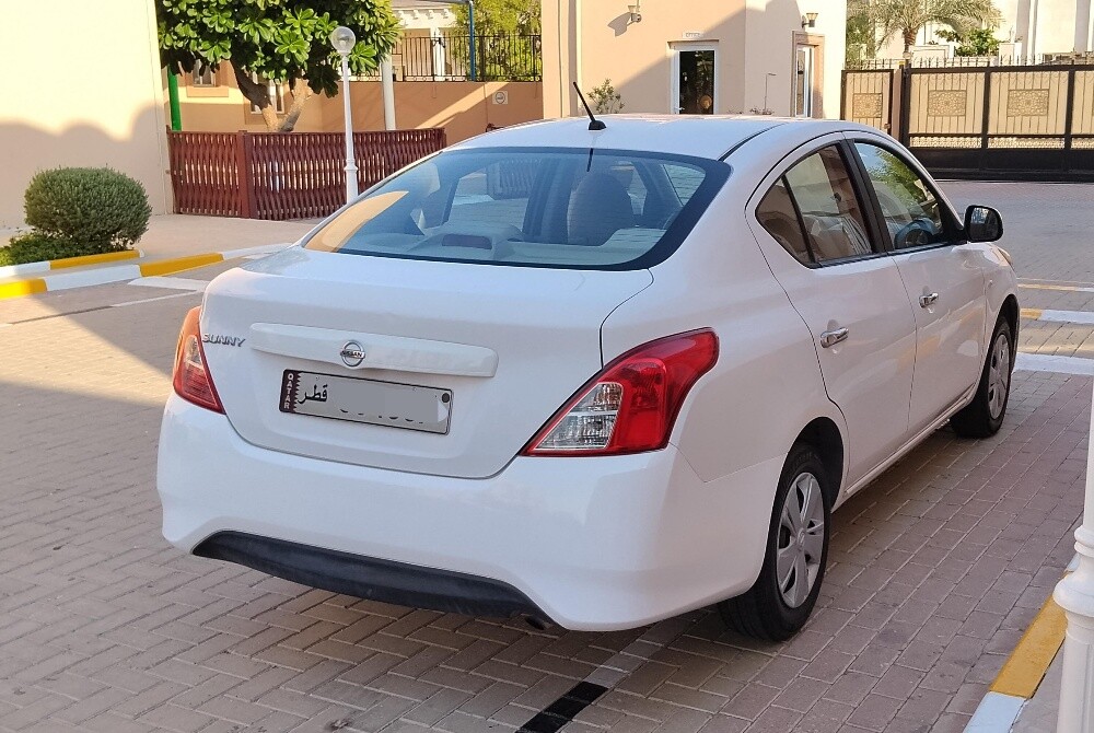 Nissan sunny low mileage 53000 only - 11