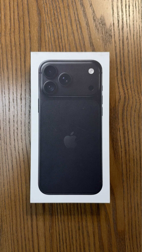 BLACK IPHONE 18 PRO MAX 256GB NEW - 1