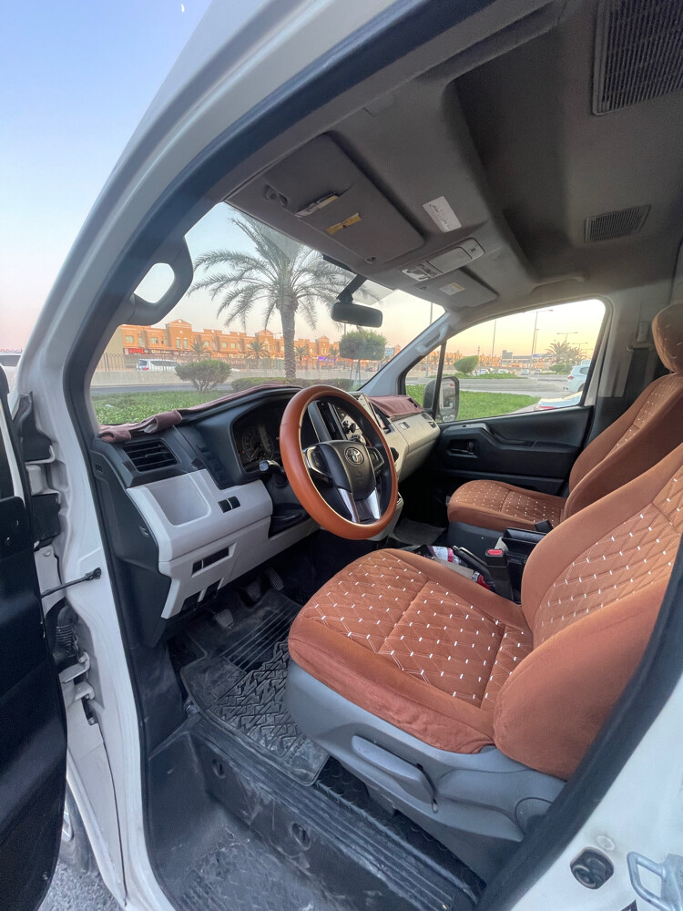 hiace toyota - 2