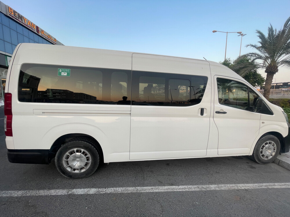 hiace toyota - 3