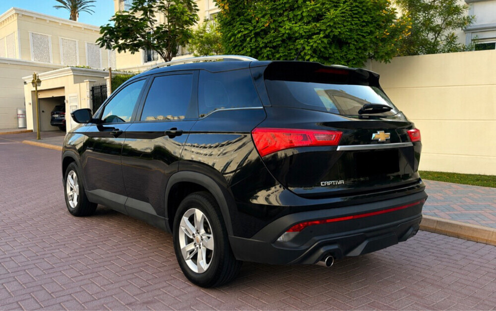 Chevrolet Captiva - 7 Seater SUV - 1