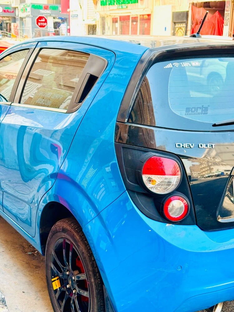 Chevrolet sonic hatchback - 3