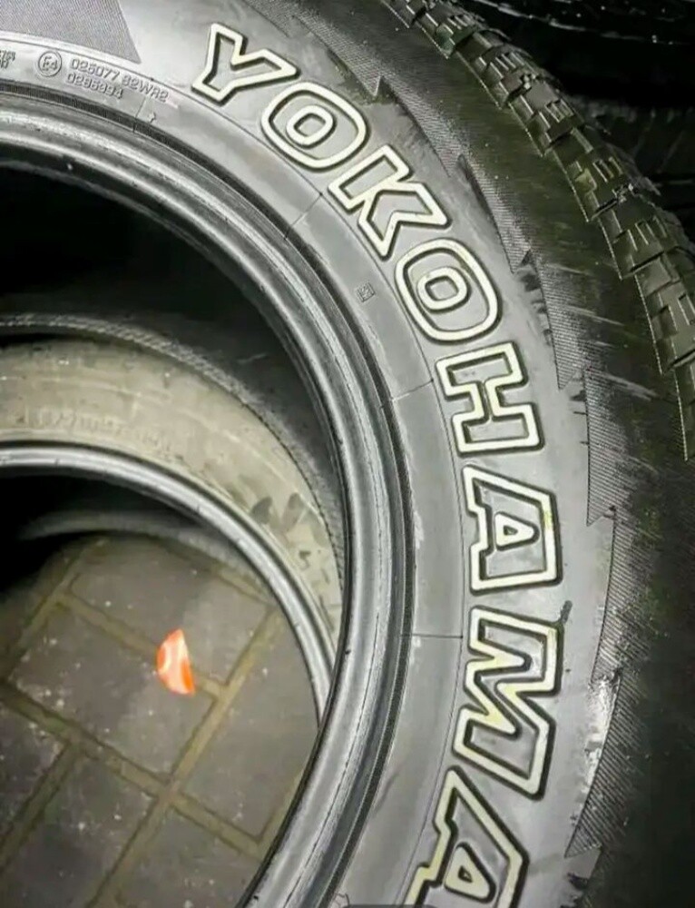285/70/17"Yokohama tires - 3
