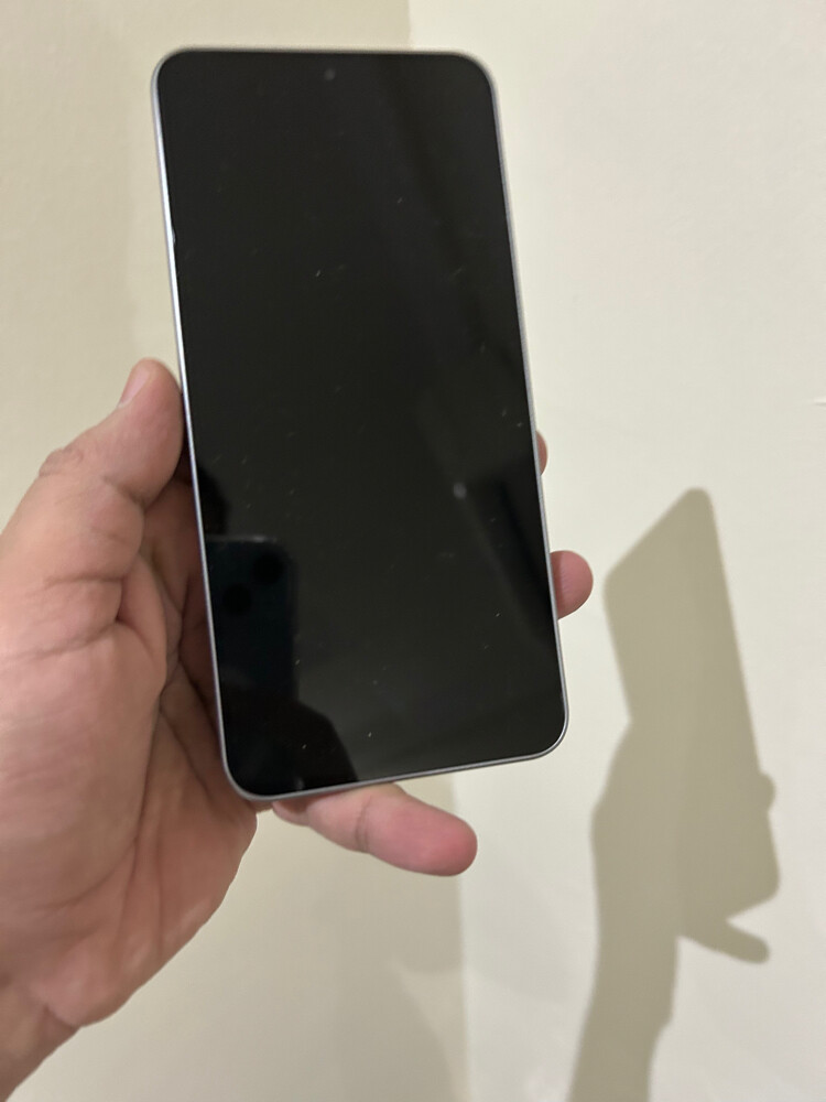 Brandnew condition less only 3 days - 2