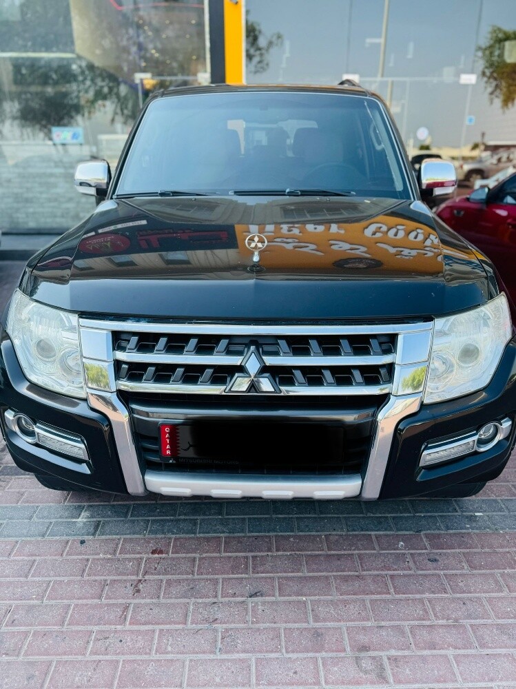 Pajero 2016 Black for sale - 3