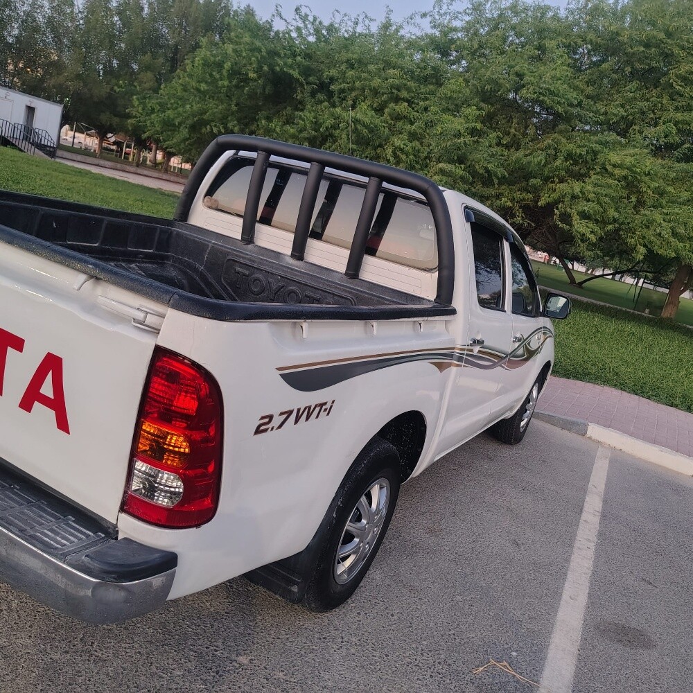 TOYOTA HILUX  2010 - 5