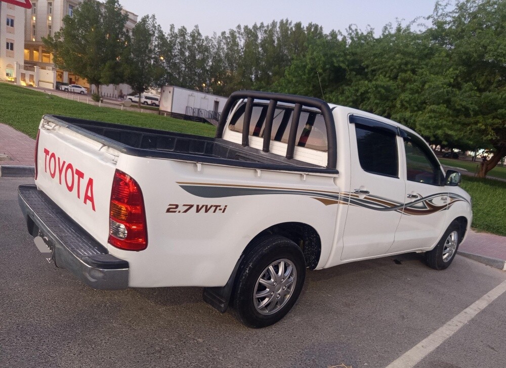 TOYOTA HILUX  2010 - 7