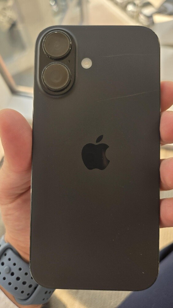 Iphone 16 - 3