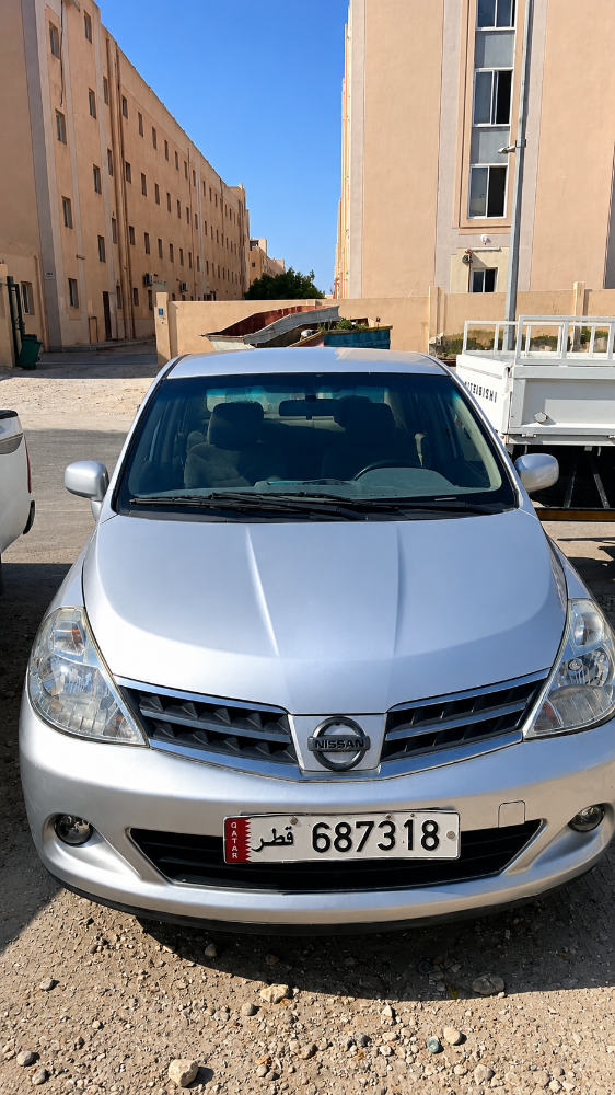 Nissan Tida 1.6 automatic 2010 - 1