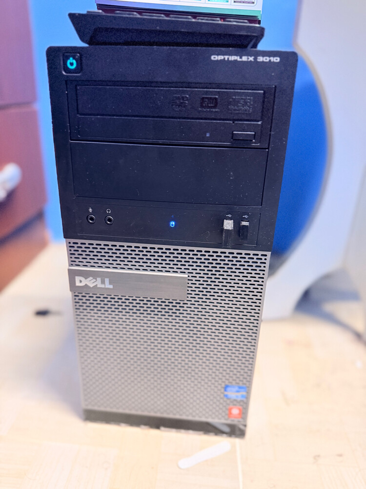 Complete Desktop Computer Set - 1