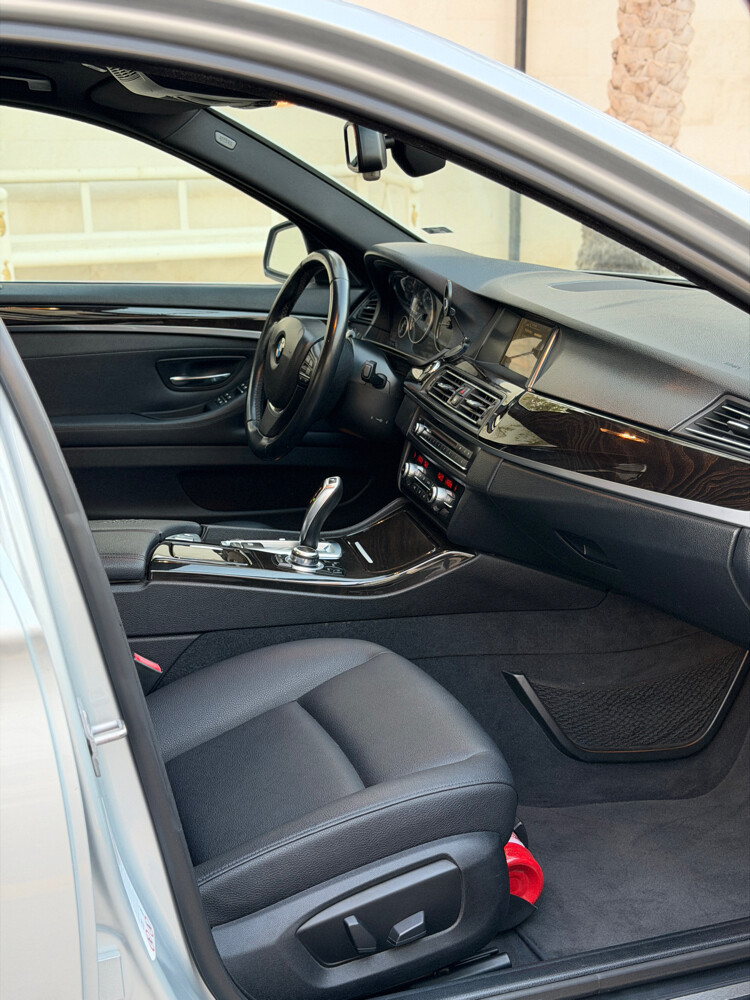 BMW 520i 2015 - 6