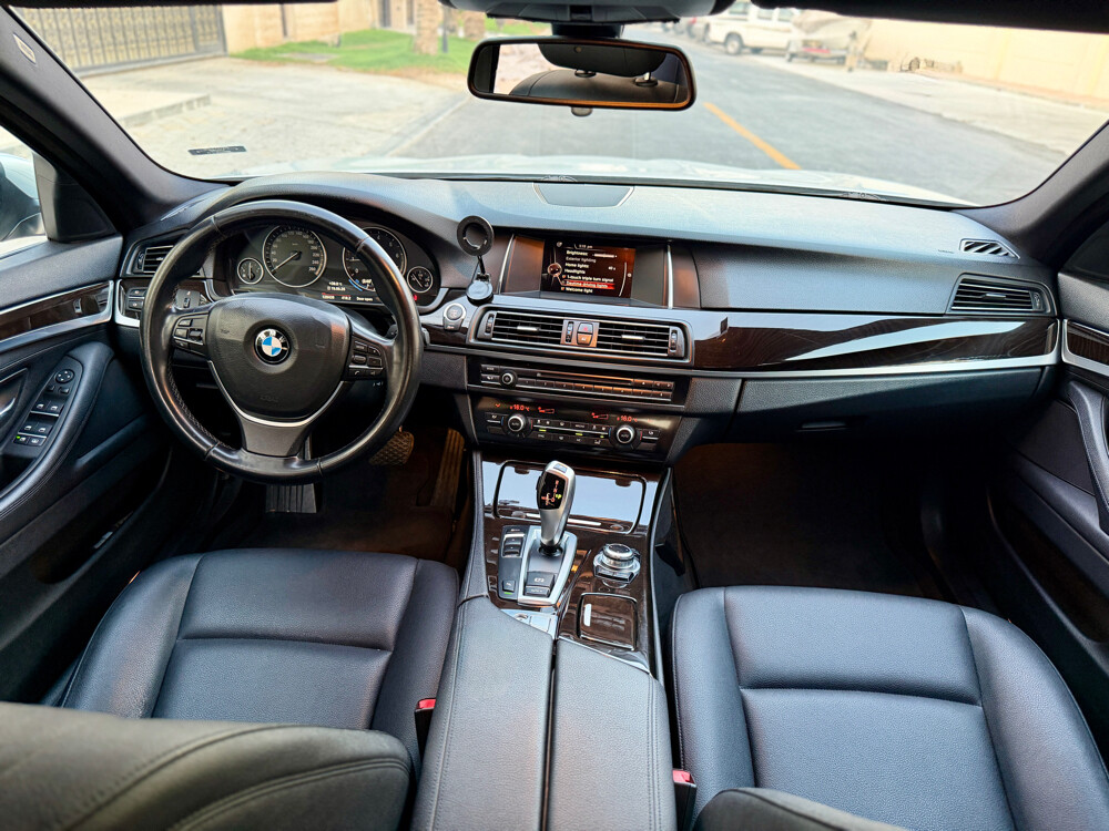 BMW 520i 2015 - 8