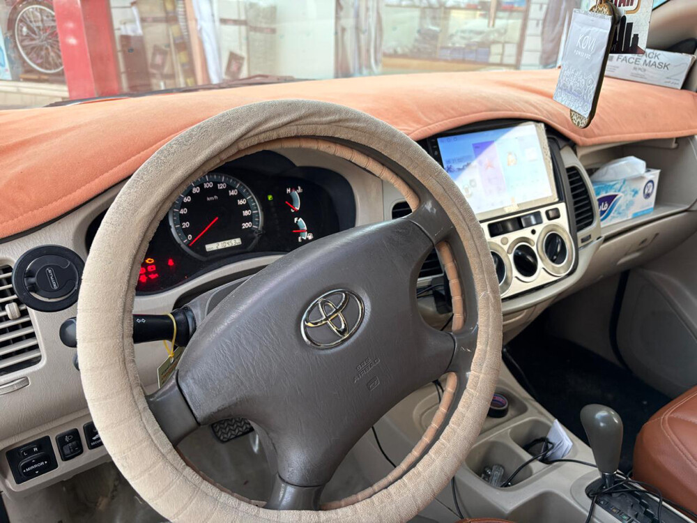 toyota innova - 3