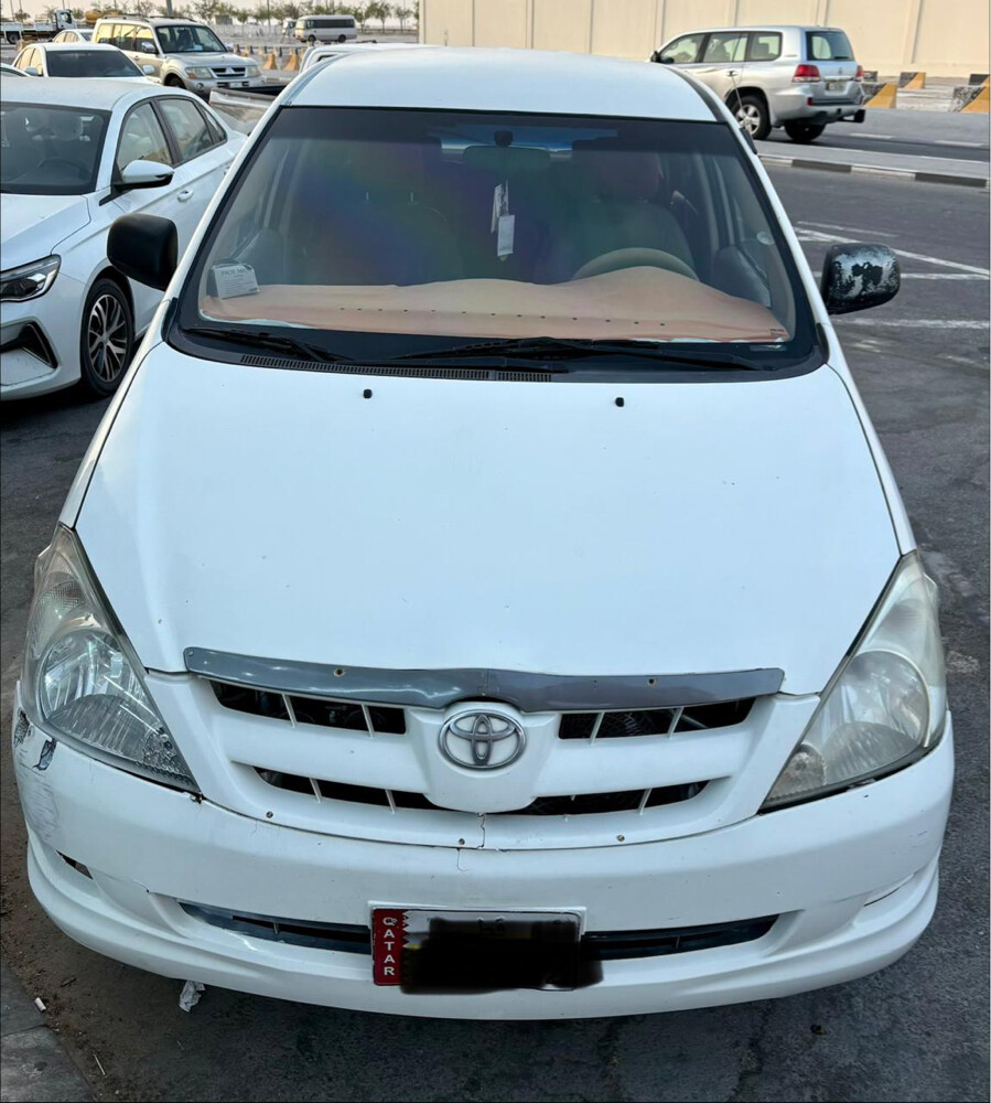 toyota innova - 2