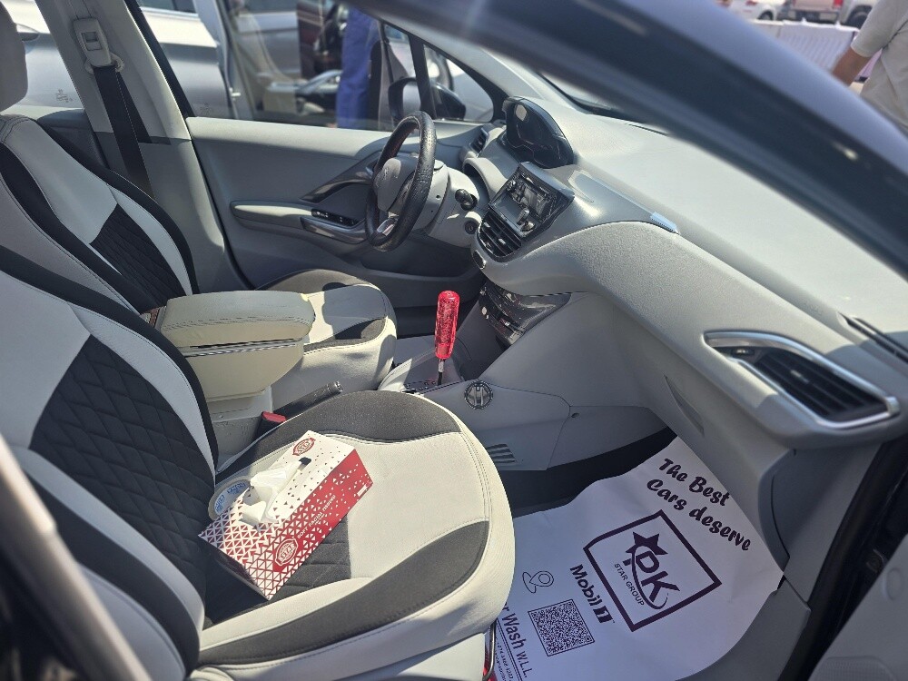 peugeot 208 2013 model car for sale - 6