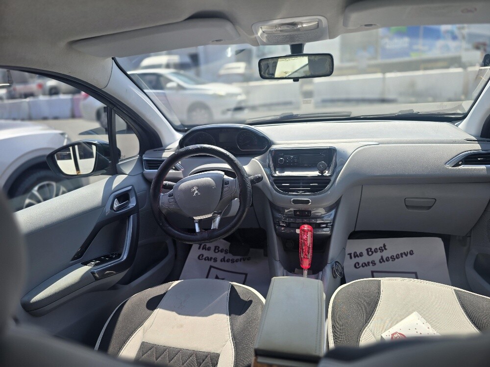 peugeot 208 2013 model car for sale - 5
